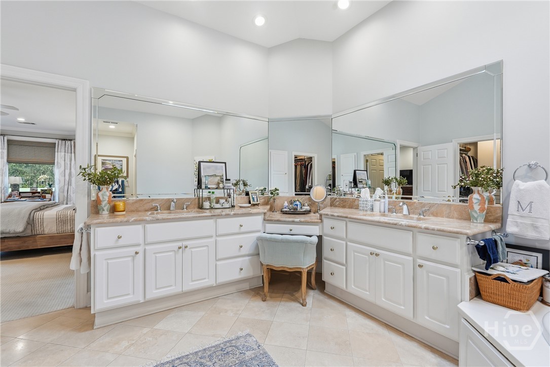 Savannah, Georgia 31411, United States, 3 Bedrooms Bedrooms, ,4 BathroomsBathrooms,Residential,Pending,255417