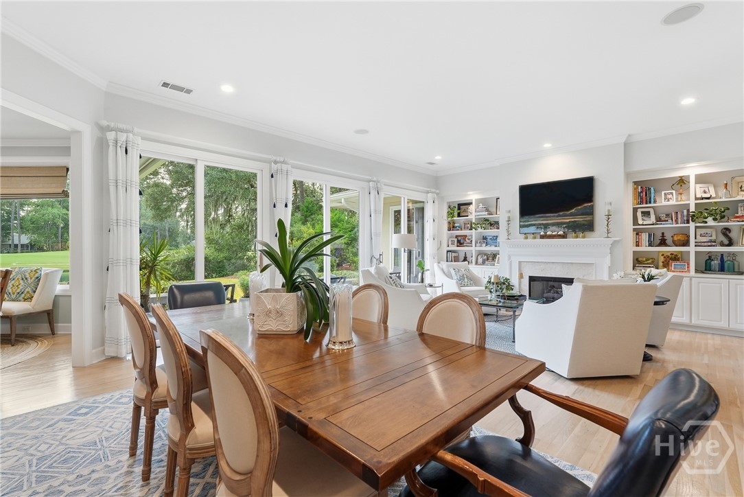 Savannah, Georgia 31411, United States, 3 Bedrooms Bedrooms, ,4 BathroomsBathrooms,Residential,Pending,255417