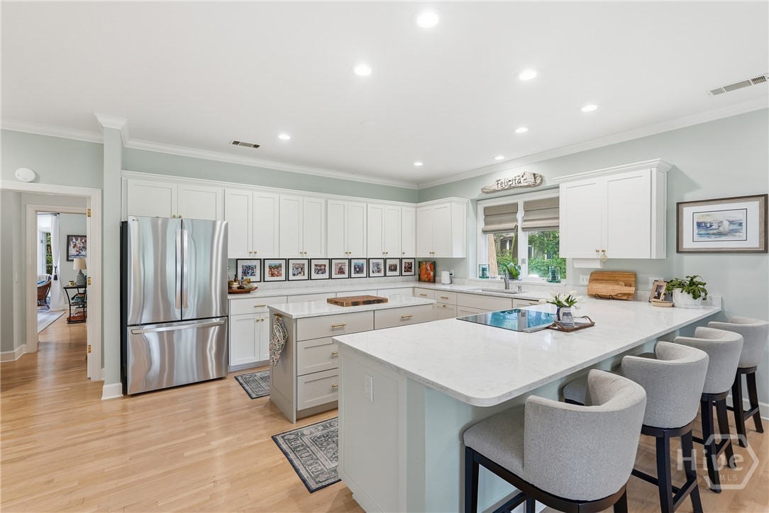 Savannah, Georgia 31411, United States, 3 Bedrooms Bedrooms, ,4 BathroomsBathrooms,Residential,Pending,255417