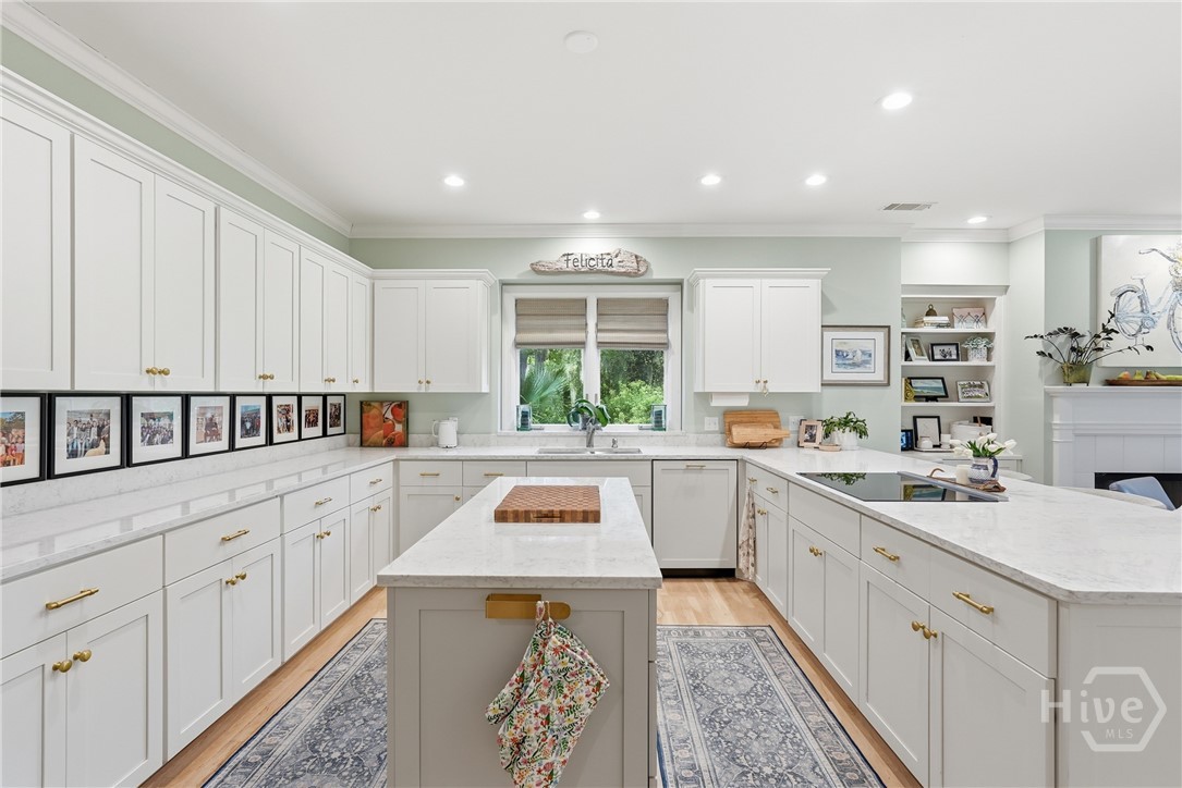 Savannah, Georgia 31411, United States, 3 Bedrooms Bedrooms, ,4 BathroomsBathrooms,Residential,Pending,255417