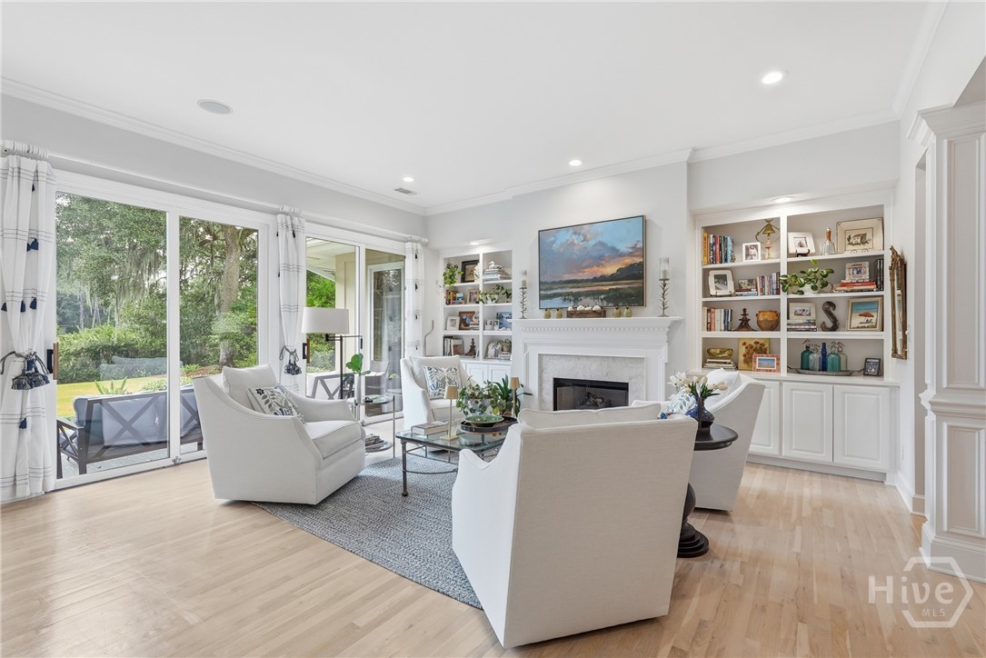 Savannah, Georgia 31411, United States, 3 Bedrooms Bedrooms, ,4 BathroomsBathrooms,Residential,Pending,255417