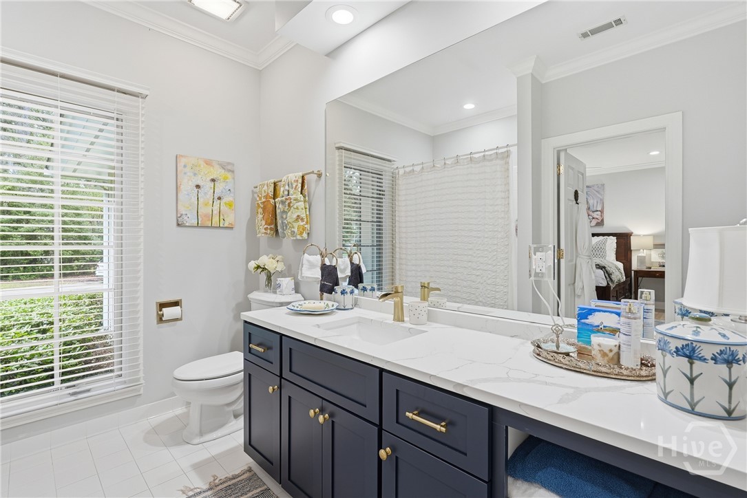 Savannah, Georgia 31411, United States, 3 Bedrooms Bedrooms, ,4 BathroomsBathrooms,Residential,Pending,255417