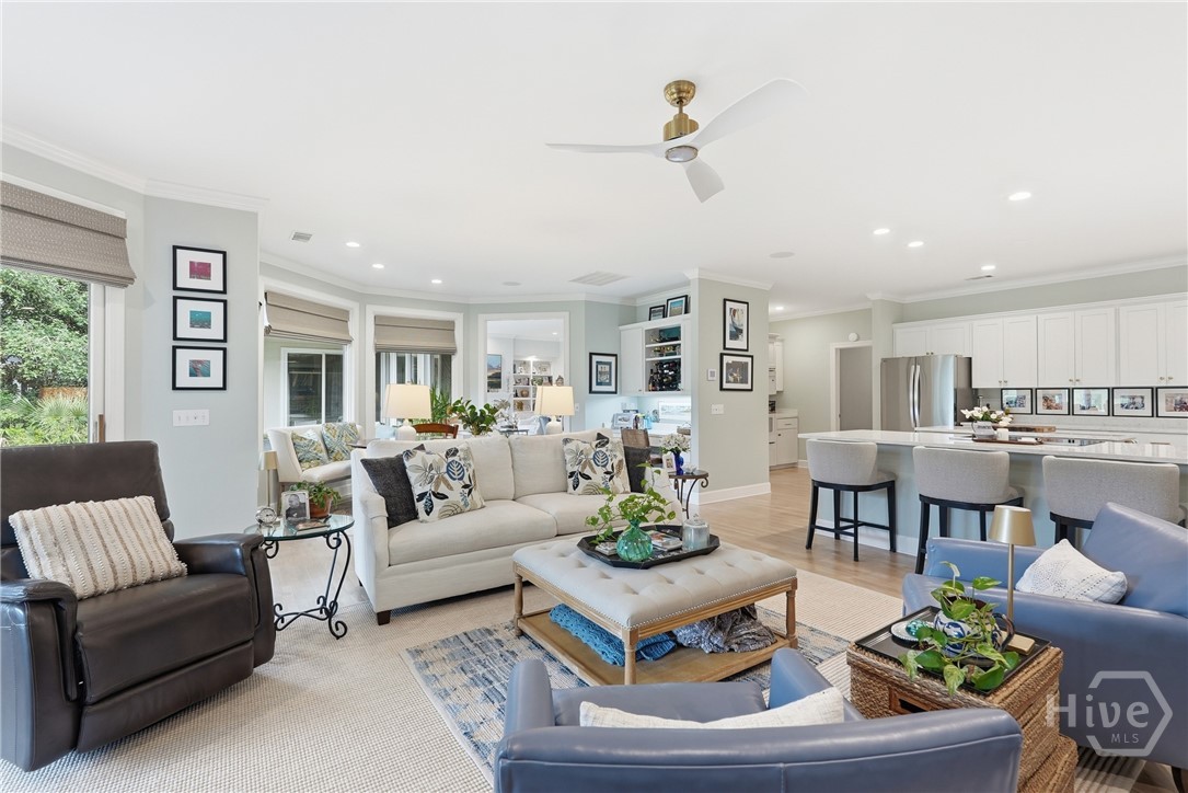 Savannah, Georgia 31411, United States, 3 Bedrooms Bedrooms, ,4 BathroomsBathrooms,Residential,Pending,255417