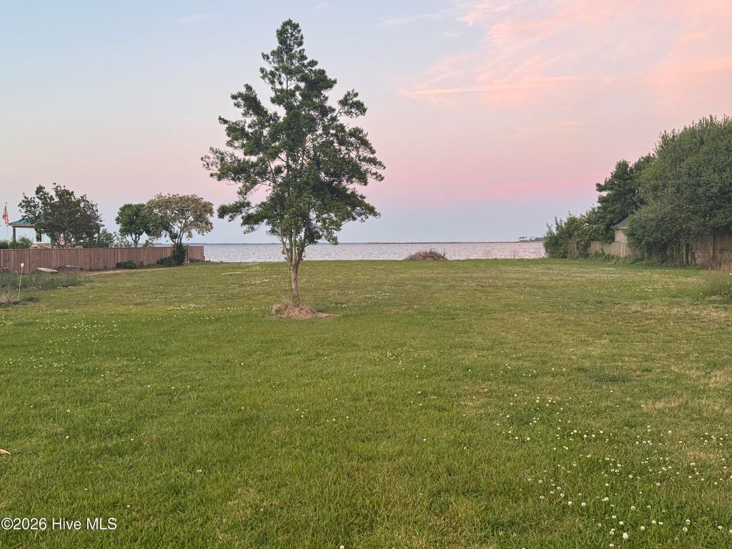 Photo of 118 E Canvasback Drive, Currituck, NC 27929 (MLS # 100572647)