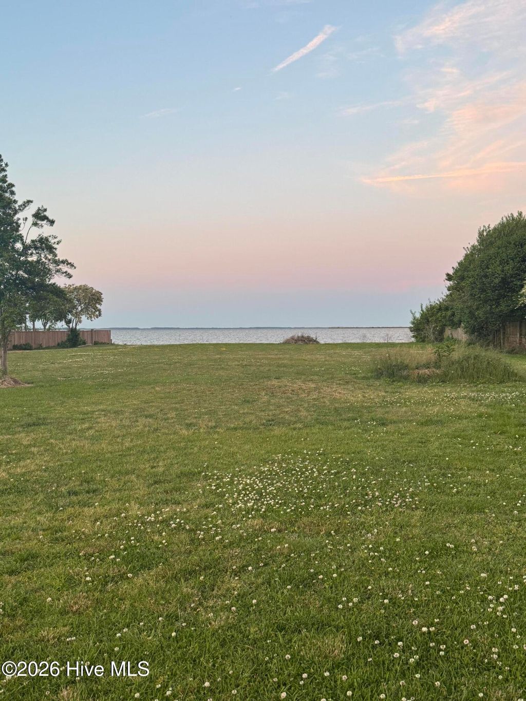 Photo of 118 E Canvasback Drive, Currituck, NC 27929 (MLS # 100572647)