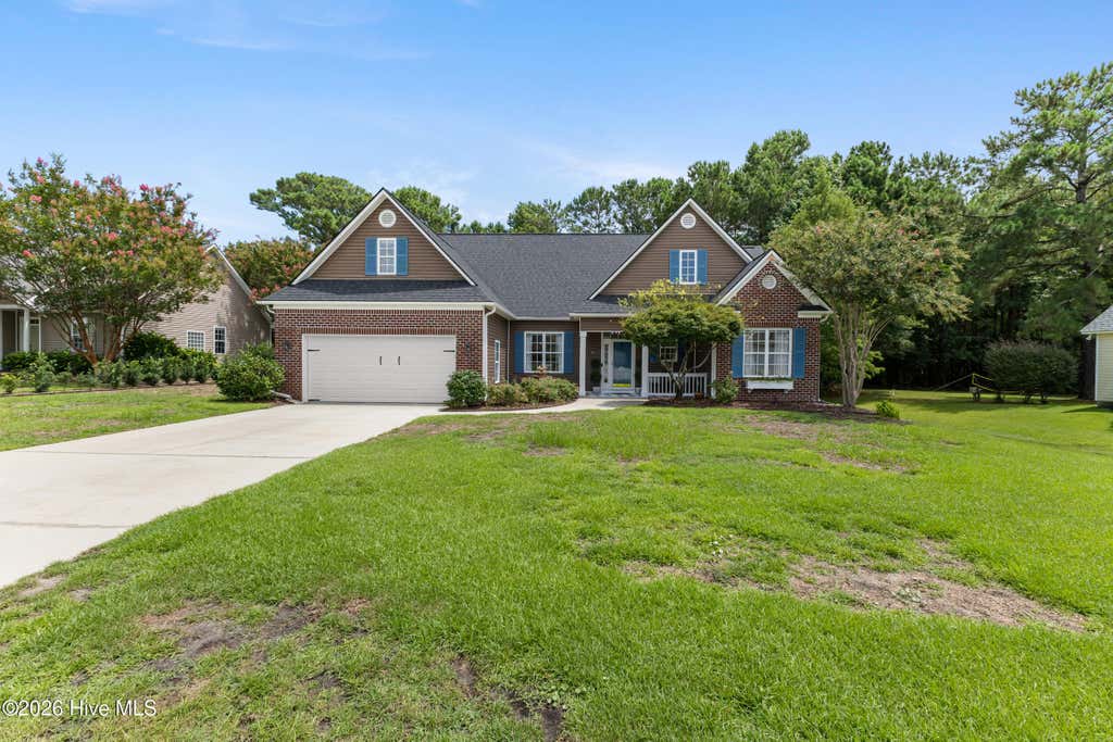 Photo of 178 Emerald Ridge Drive, Hampstead, NC 28443 (MLS # 100589370)