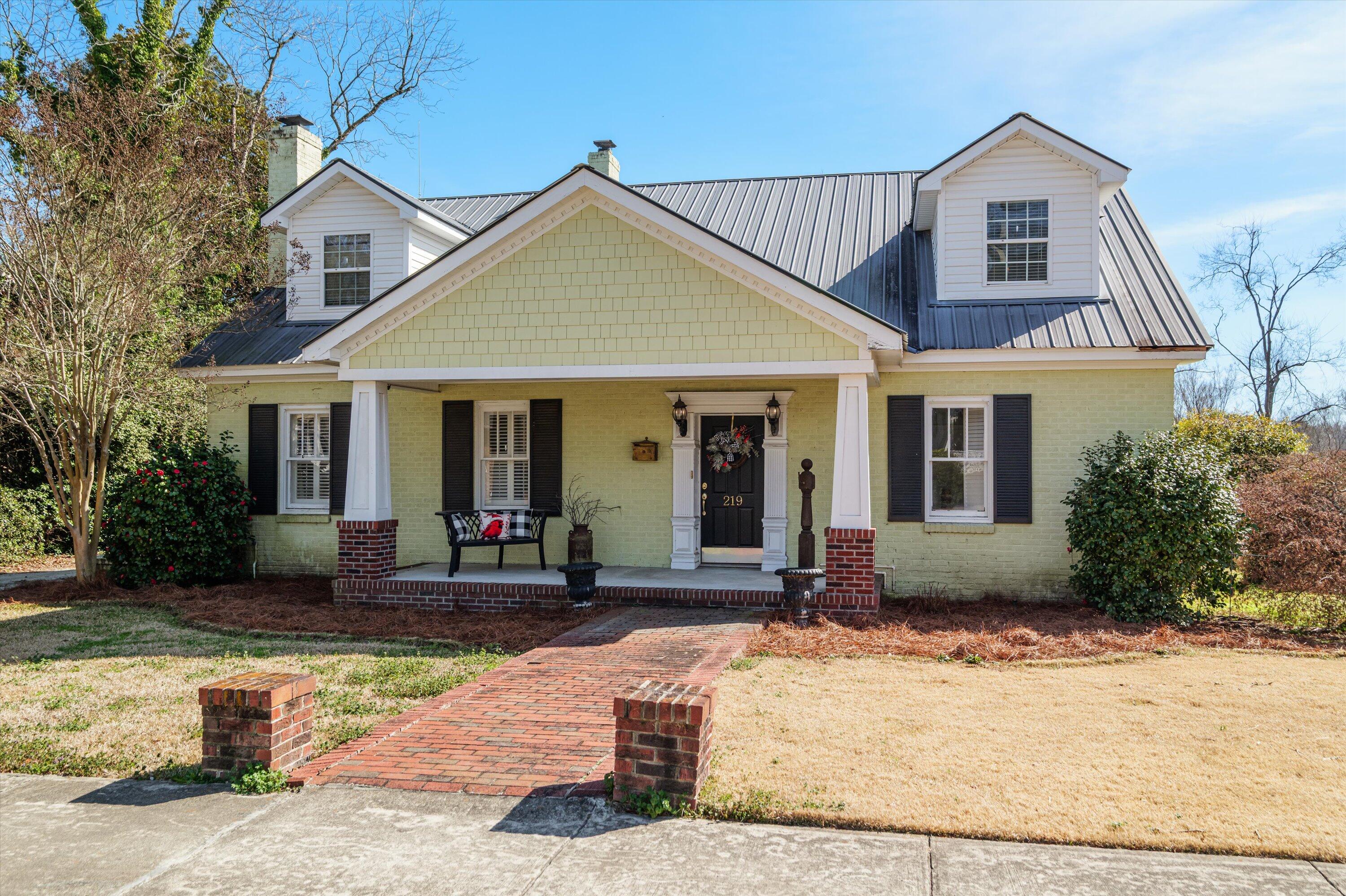 219 White Oak Street