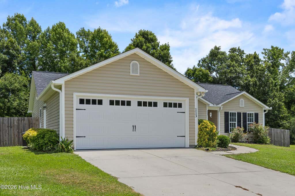 Photo of 113 Rolling Meadow Drive, Richlands, NC 28574 (MLS # 100591982)