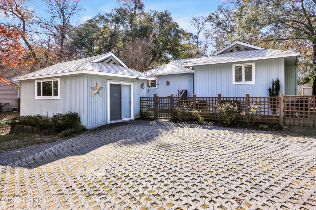 Photo of 1500 Ebb Drive, Wilmington, NC 28409 (MLS # 100543025)