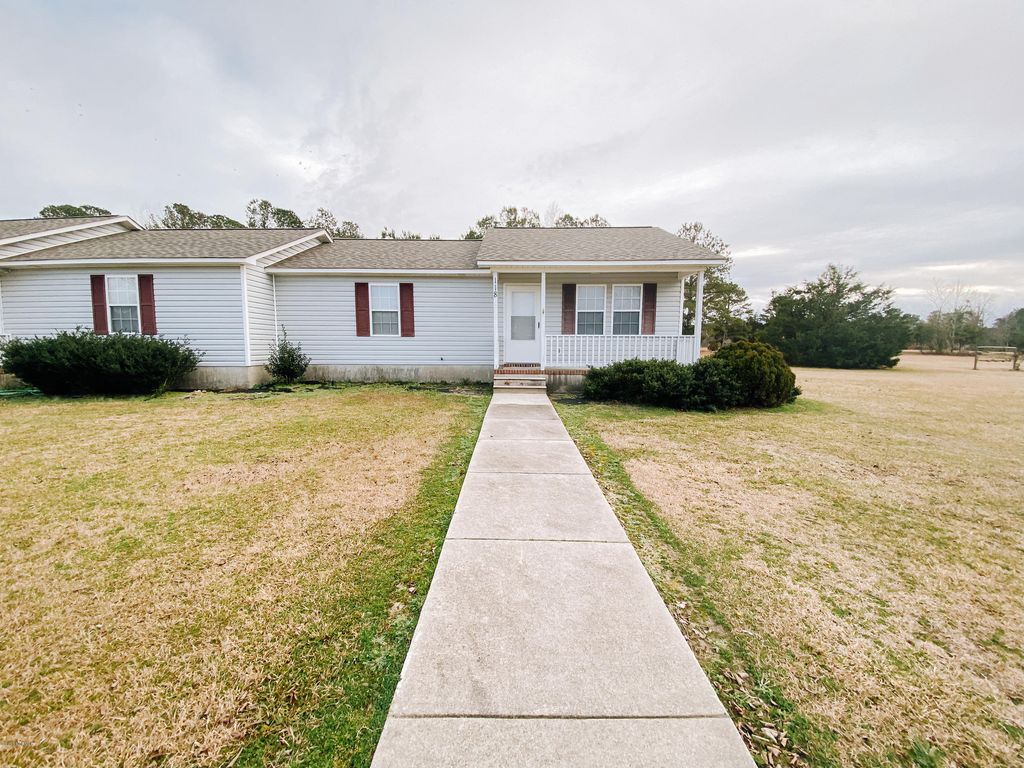 Photo of 118 Arabian Lane, Richlands, NC 28574 (MLS # 100557530)