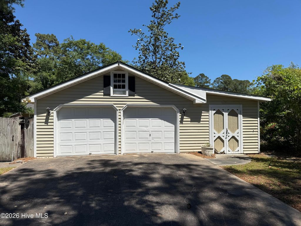 Photo of 106 Ketch Court, New Bern, NC 28562 (MLS # 100572152)