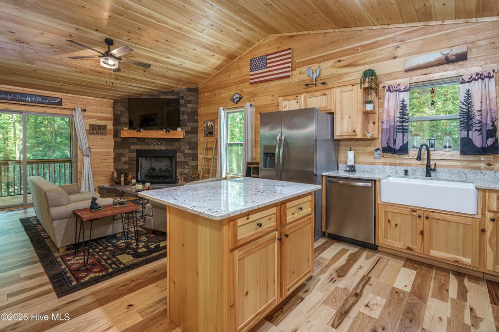 Photo of 297 Summitt Lane, Murphy, NC 28906 (MLS # 100582754)