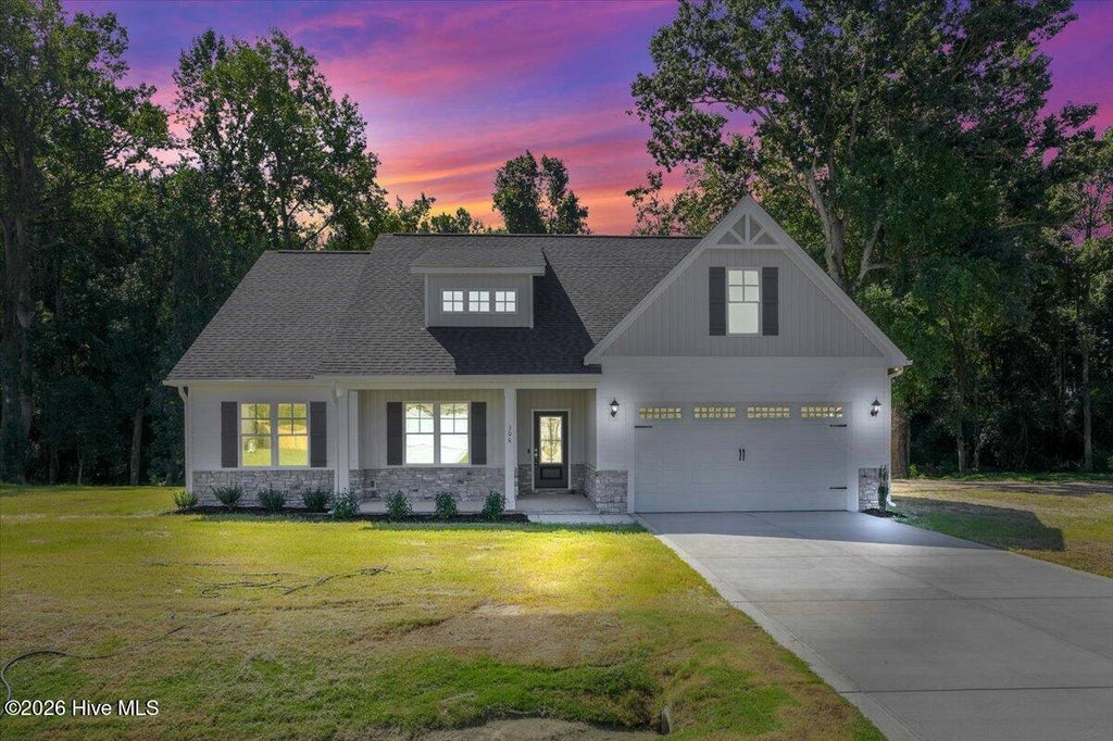 Photo of 306 Creeks Edge Drive, Pikeville, NC 27863 (MLS # 100582735)