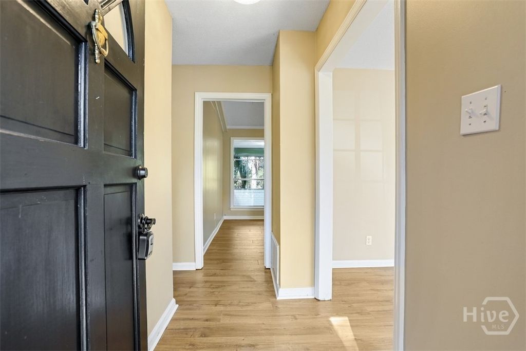 Photo of 6 Leaning Oaks Court, Savannah, GA 31410 (MLS # SA343468)