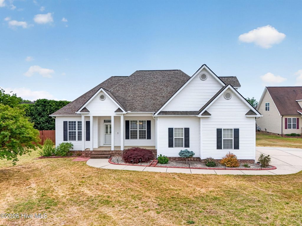 Photo of 8101 Claybrooke Court, Willow Spring, NC 27592 (MLS # 100570815)