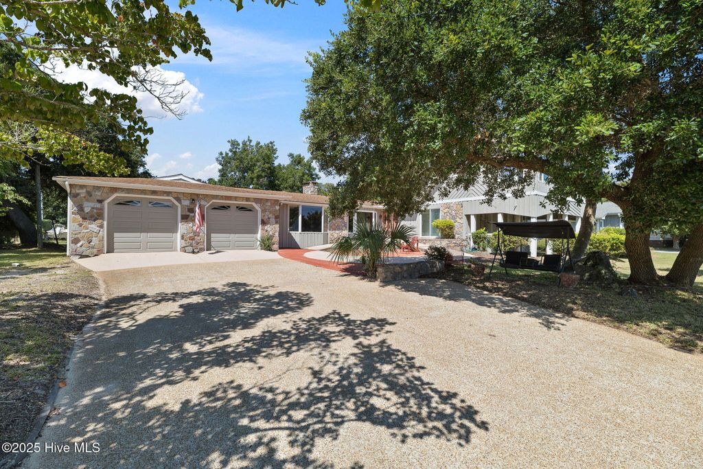 Photo of 1984 Kings Landing Road, Hampstead, NC 28443 (MLS # 100531930)