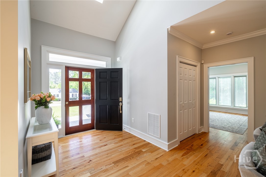 385 Woodward Way