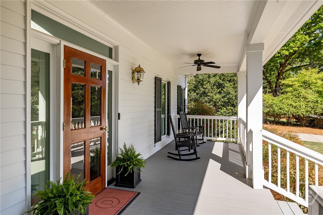 385 Woodward Way
