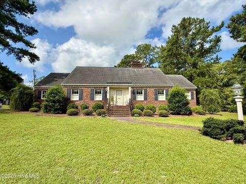 Homes For Sale - 901 School Drive<br/> Williamston, NC 27892