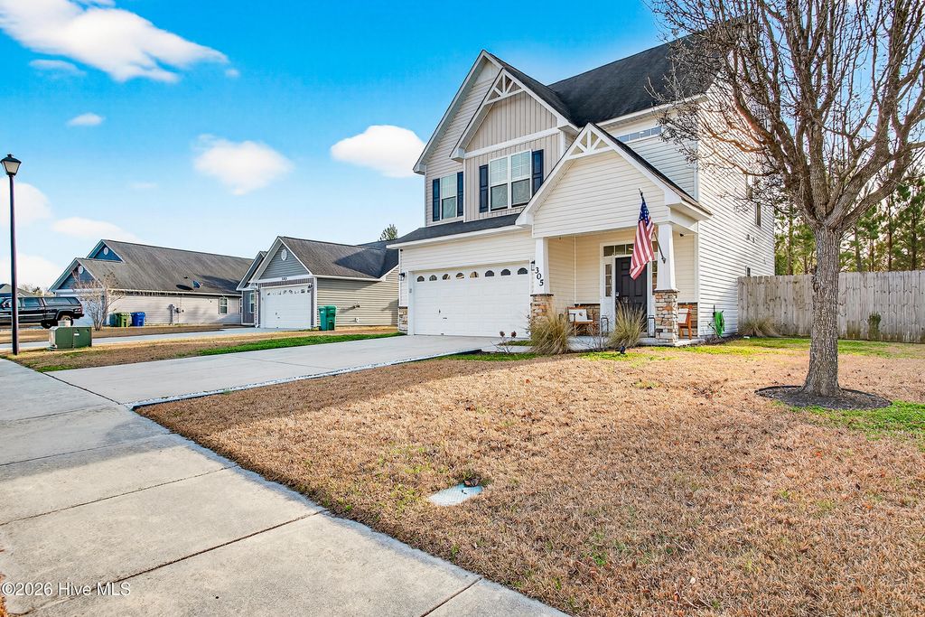 Photo of 305 Hidden Oaks Drive, Jacksonville, NC 28546 (MLS # 100548948)