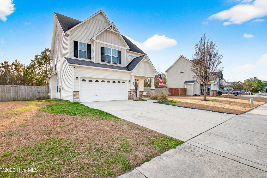 Photo of 305 Hidden Oaks Drive, Jacksonville, NC 28546 (MLS # 100548948)