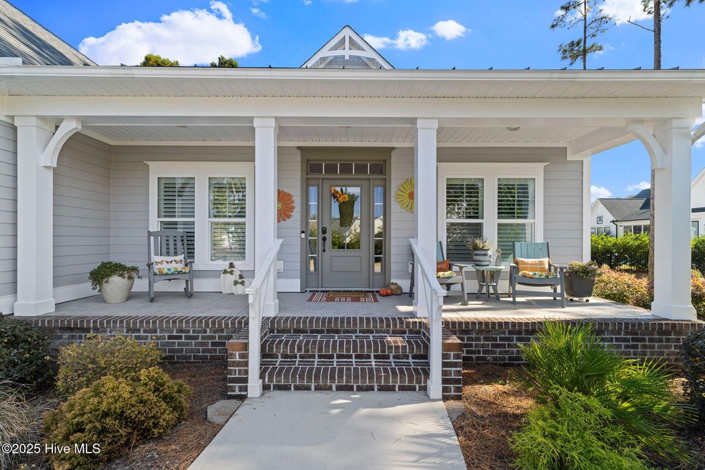 Photo of 8556 Pine Nut Drive NE, Leland, NC 28451 (MLS # 100540140)