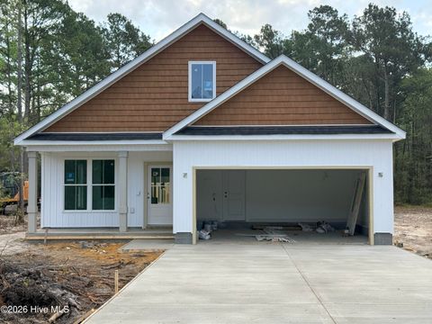 Homes For Sale - 86 Whispering Pines Court<br/> Pender County, Hampstead, NC 28443