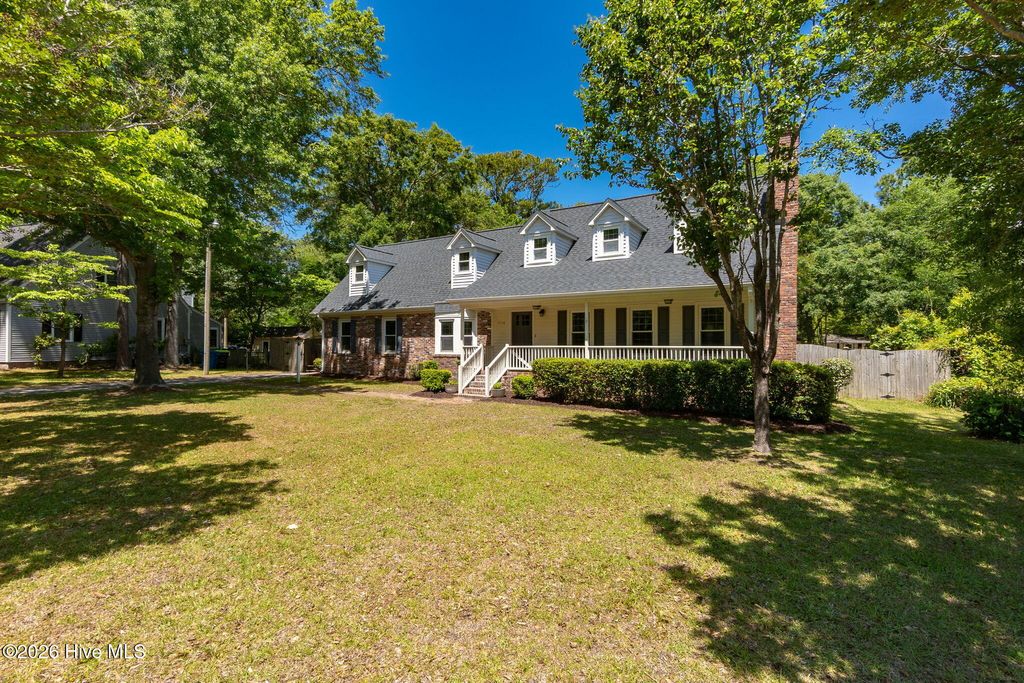 Photo of 5130 Chalk Street, Morehead City, NC 28557 (MLS # 100573937)