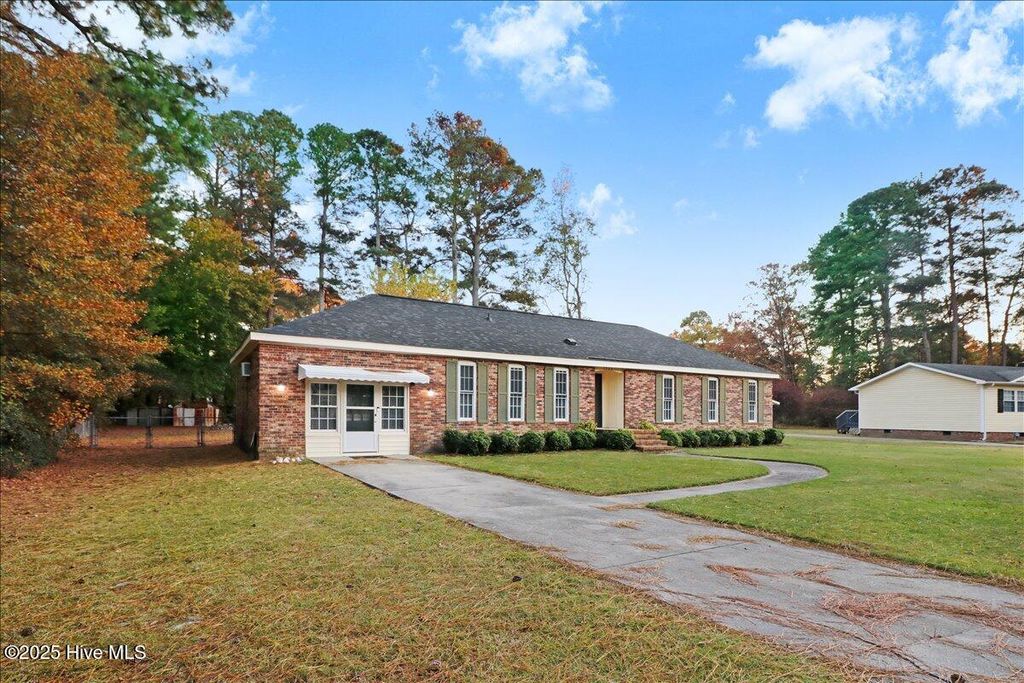 Photo of 1923 Christian Lane, Kinston, NC 28504 (MLS # 100540225)