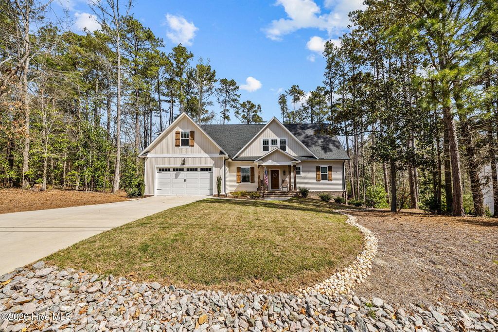 Photo of 182 Lakeview Drive, Whispering Pines, NC 28327 (MLS # 100569937)