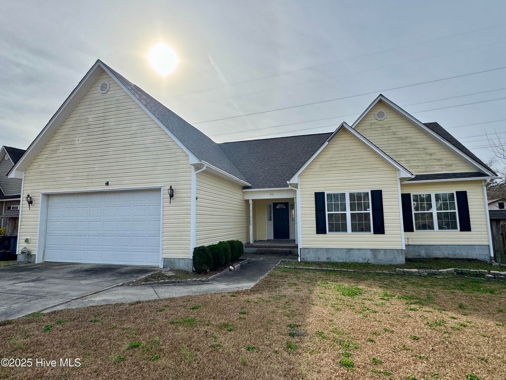 Photo of 301 W Willowood Lane, Jacksonville, NC 28546 (MLS # 100546415)