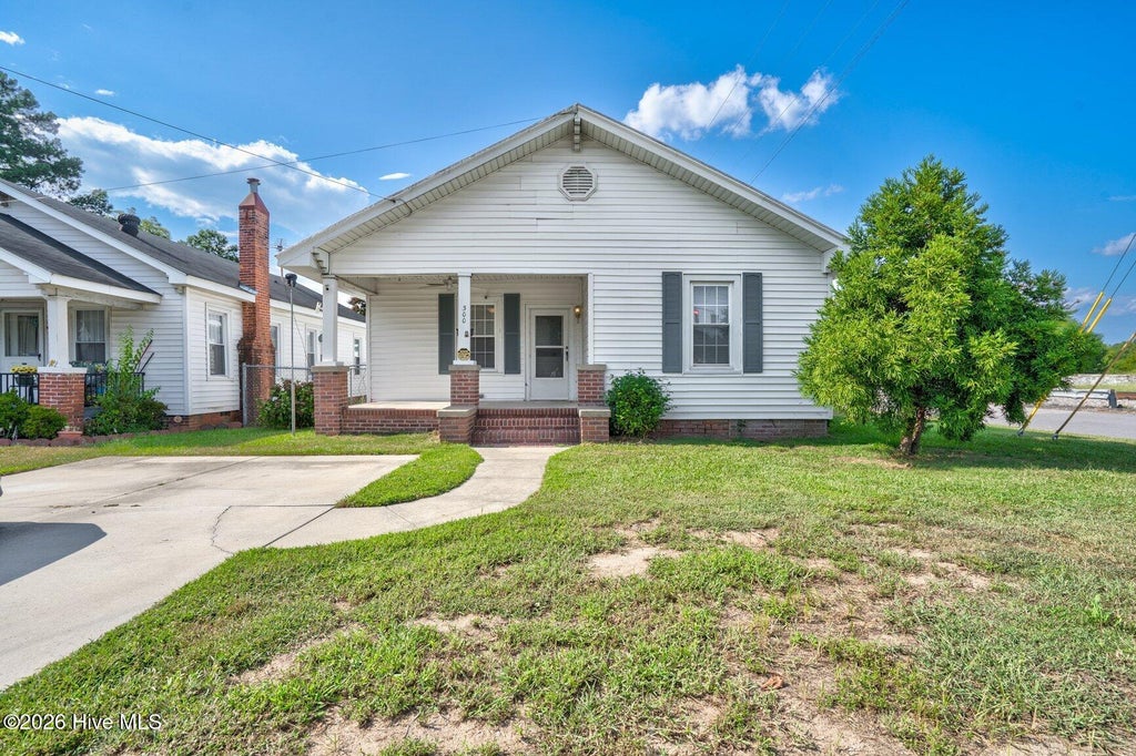 Photo of 300 W Howard Avenue, Tarboro, NC 27886 (MLS # 100602014)