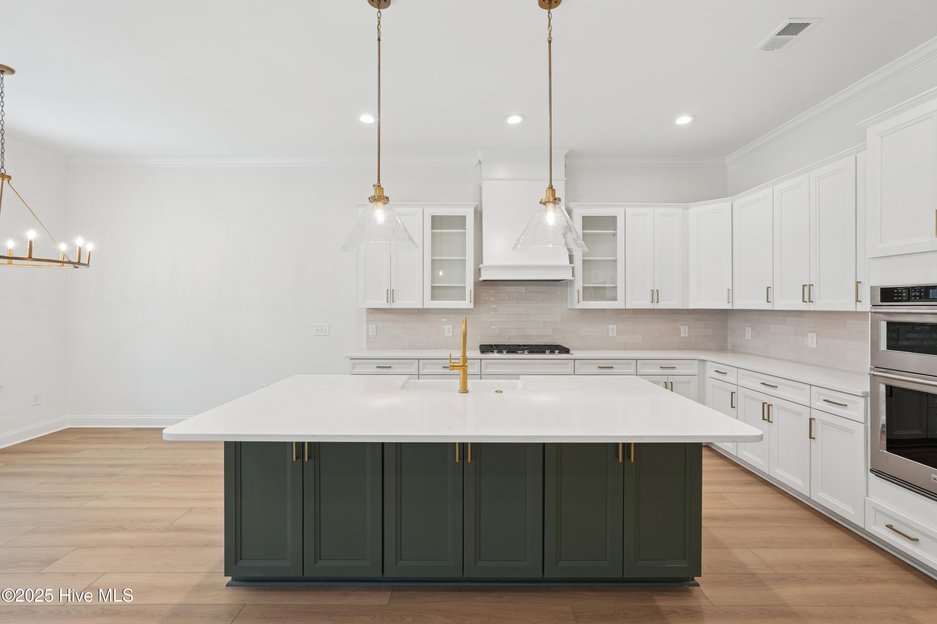 1560 St. Lucia Drive SW