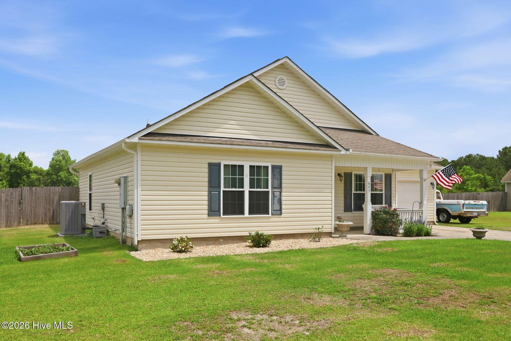 Photo of 645 Hubert Boulevard, Hubert, NC 28539 (MLS # 100576233)