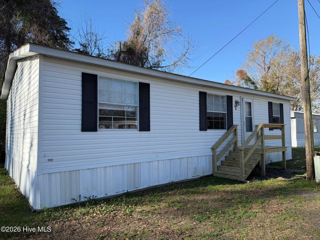 Photo of 113 Barbour Road #5, Hubert, NC 28539 (MLS # 100561019)