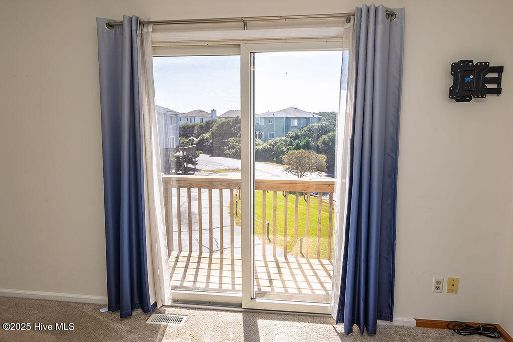 Duck, North Carolina 27949, United States, 2 Bedrooms Bedrooms, ,3 BathroomsBathrooms,Residential,Active,255877