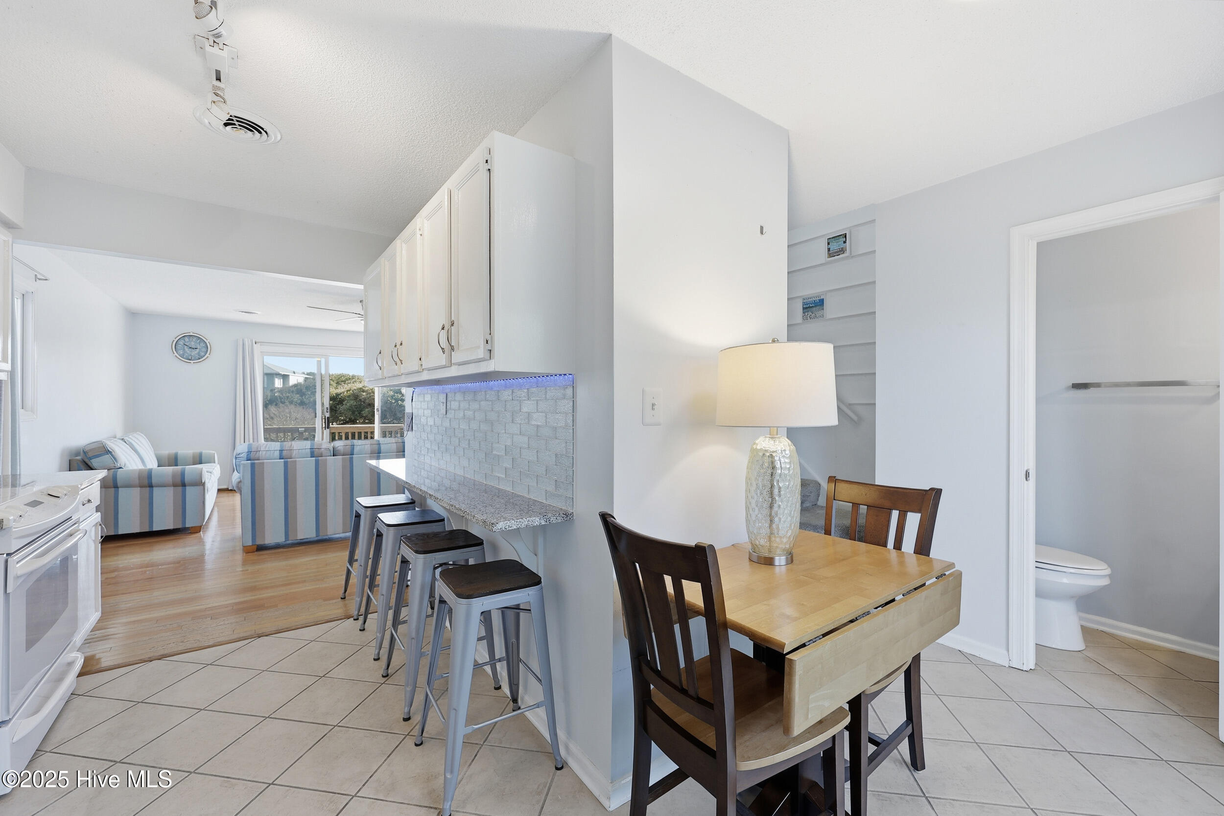 Duck, North Carolina 27949, United States, 2 Bedrooms Bedrooms, ,3 BathroomsBathrooms,Residential,Active,255877