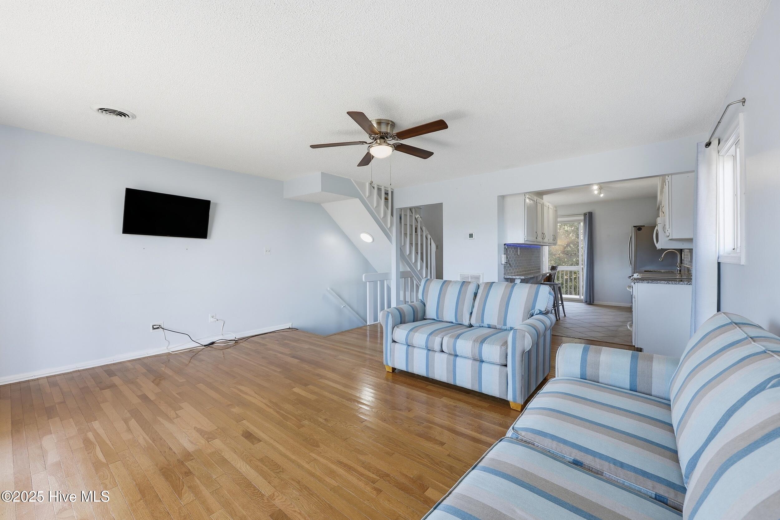 Duck, North Carolina 27949, United States, 2 Bedrooms Bedrooms, ,3 BathroomsBathrooms,Residential,Active,255877