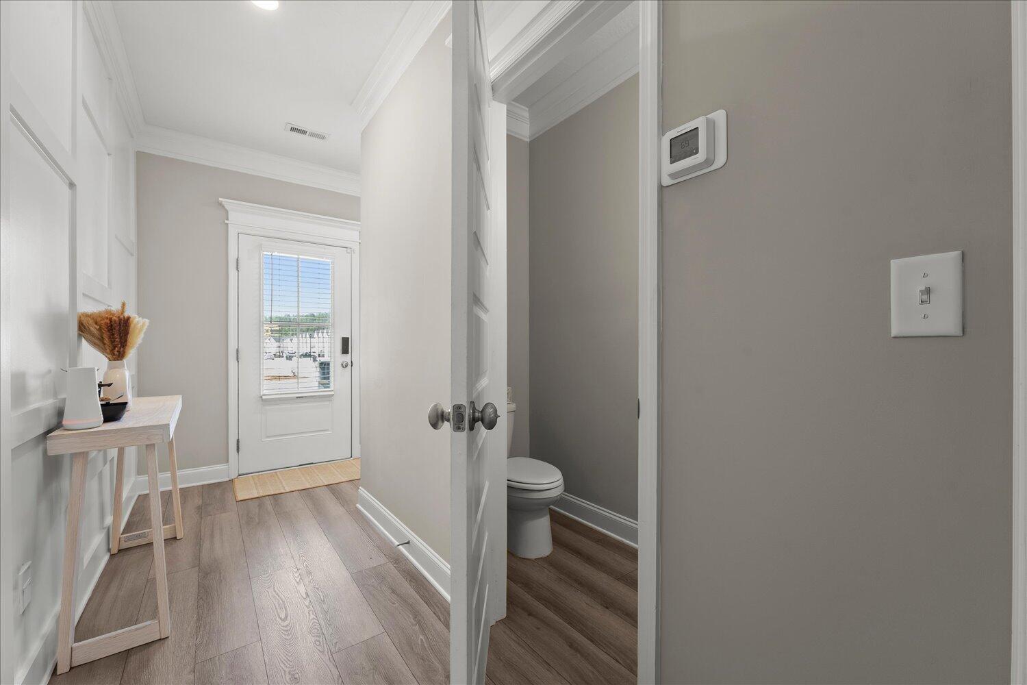 1094 Linsmore Avenue