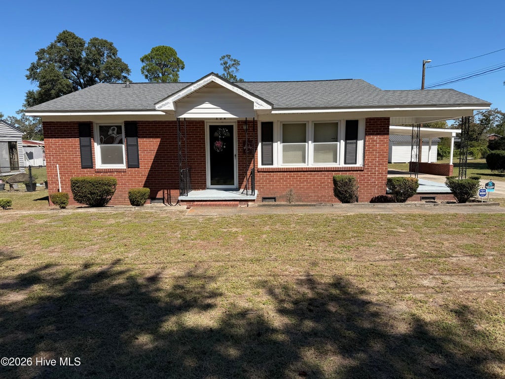 Photo of 604 W Boundary Street, La Grange, NC 28551 (MLS # 100606553)