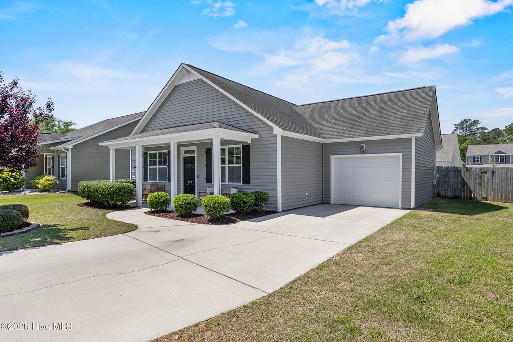 Photo of 903 Edna Fields Drive, Leland, NC 28451 (MLS # 100570001)
