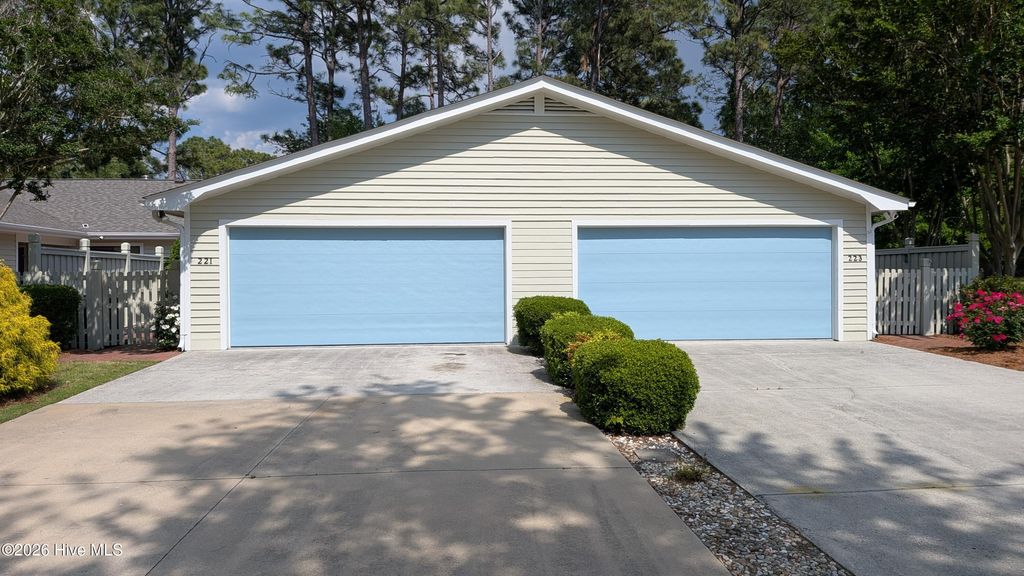 Photo of 221 Inland Greens Circle, Wilmington, NC 28405 (MLS # 100571950)