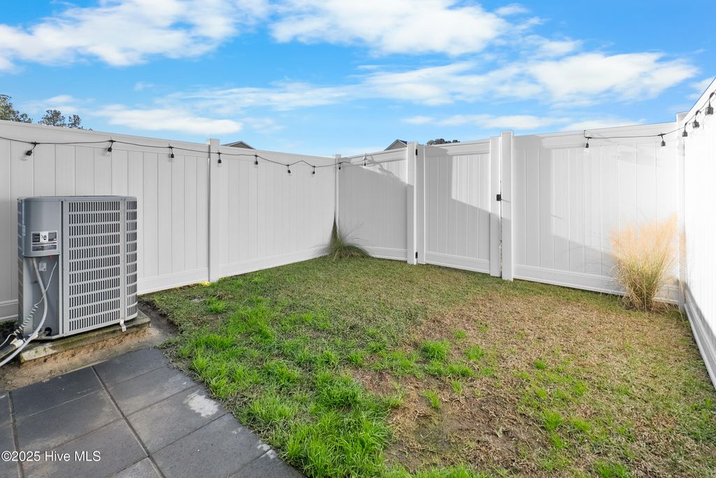 Photo of 72 Catalina Circle, Swansboro, NC 28584 (MLS # 100545526)