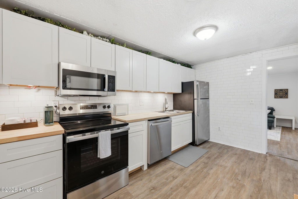 Photo of 328 River Walk, New Bern, NC 28560 (MLS # 100612317)