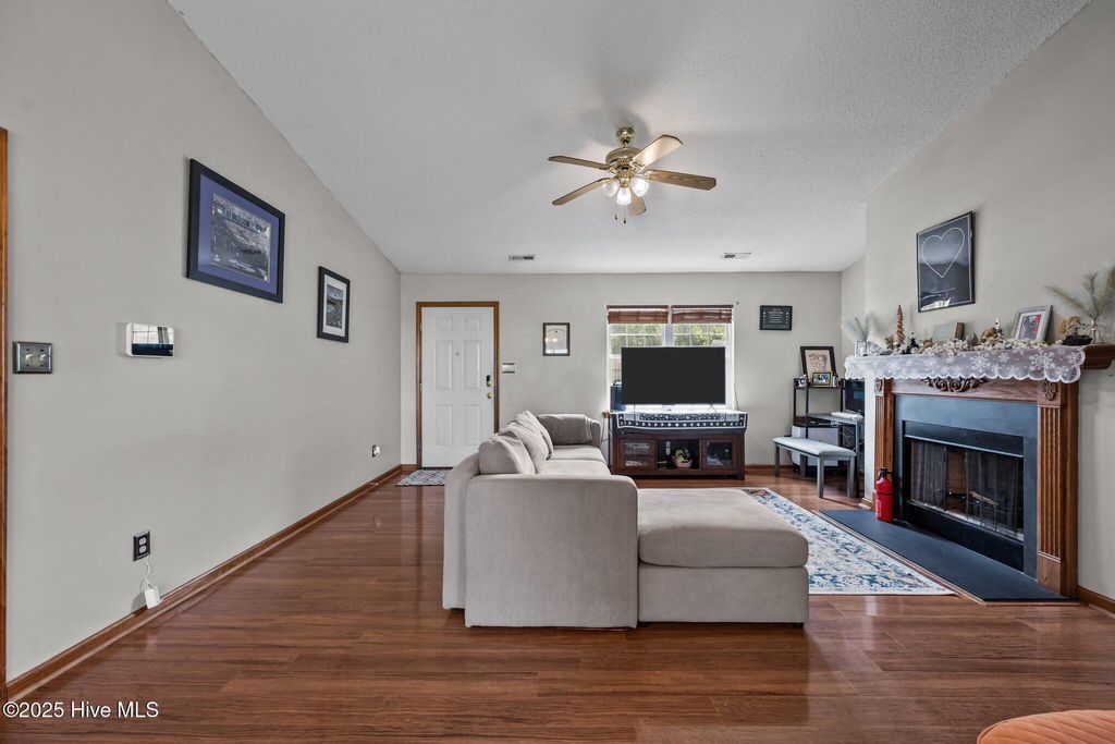 Photo of 105 Linden Road, Richlands, NC 28574 (MLS # 100533618)