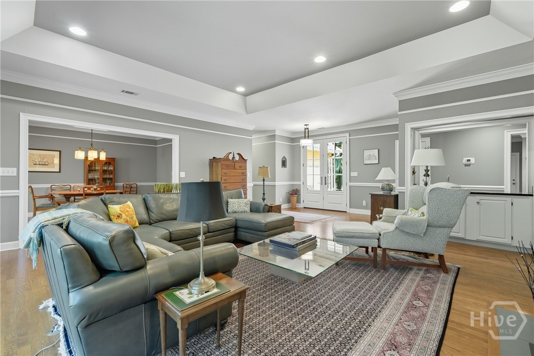 Savannah, Georgia 31411, United States, 3 Bedrooms Bedrooms, ,4 BathroomsBathrooms,Residential,Pending,255391