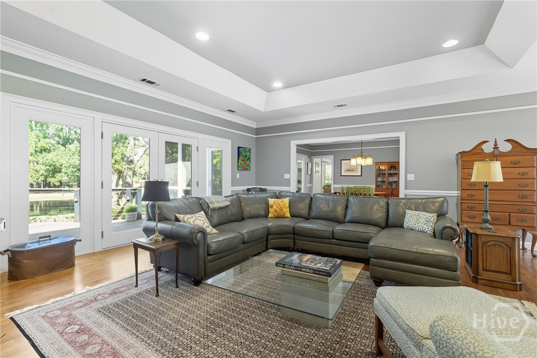 Savannah, Georgia 31411, United States, 3 Bedrooms Bedrooms, ,4 BathroomsBathrooms,Residential,Pending,255391