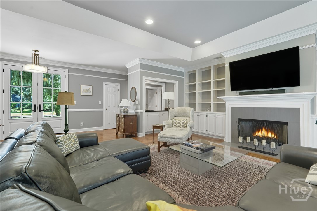 Savannah, Georgia 31411, United States, 3 Bedrooms Bedrooms, ,4 BathroomsBathrooms,Residential,Pending,255391