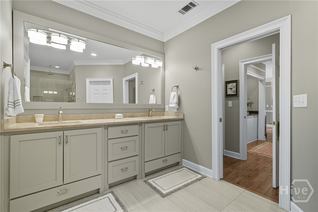 Savannah, Georgia 31411, United States, 3 Bedrooms Bedrooms, ,4 BathroomsBathrooms,Residential,Pending,255391