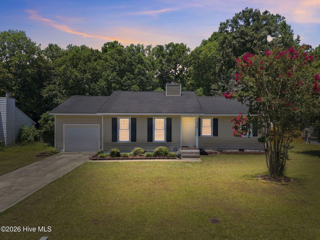 Photo of 206 Spring Drive, Jacksonville, NC 28540 (MLS # 100589958)
